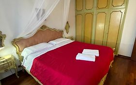 Royal Guest House near University Cà Foscari